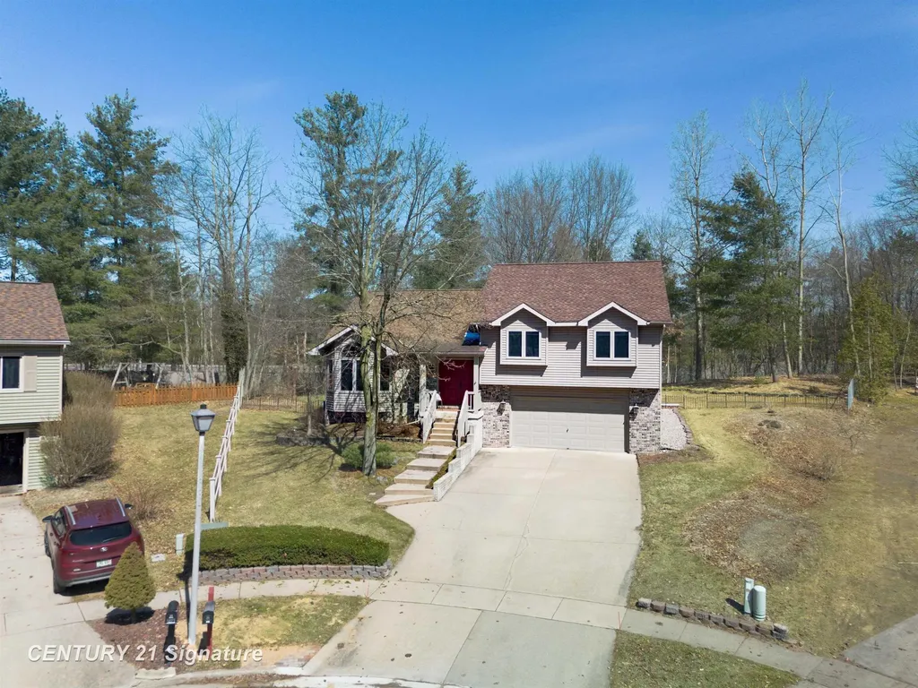 5808 Lantern Lane Midland City MI 48642