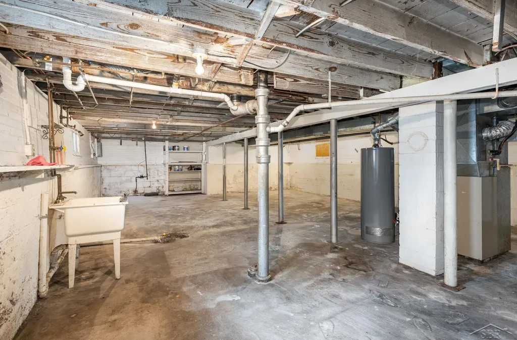 214 Goetz Street Saginaw City MI 48602