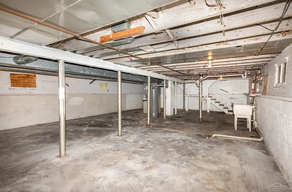 214 Goetz Street Saginaw City MI 48602