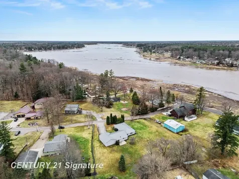 474 W Taylor Drive Jerome Township MI 48657