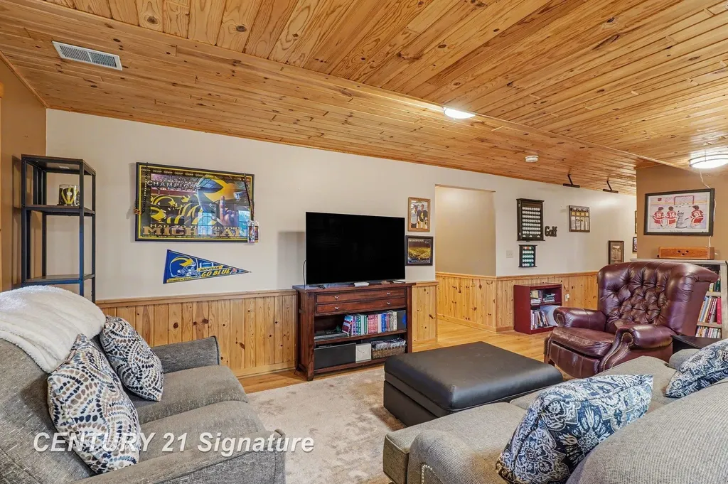 3826 Buzzell Road Grout Township MI 48624