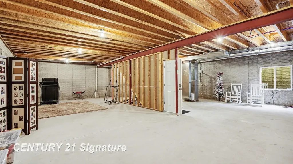 87 Tuscany Circle Saginaw Charter Township MI 48603