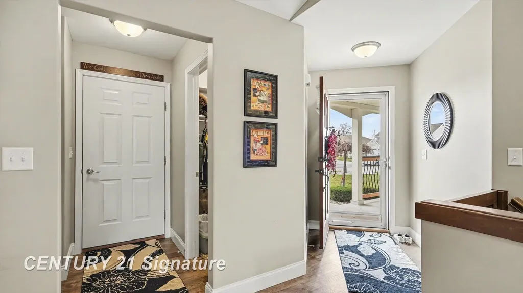 87 Tuscany Circle Saginaw Charter Township MI 48603