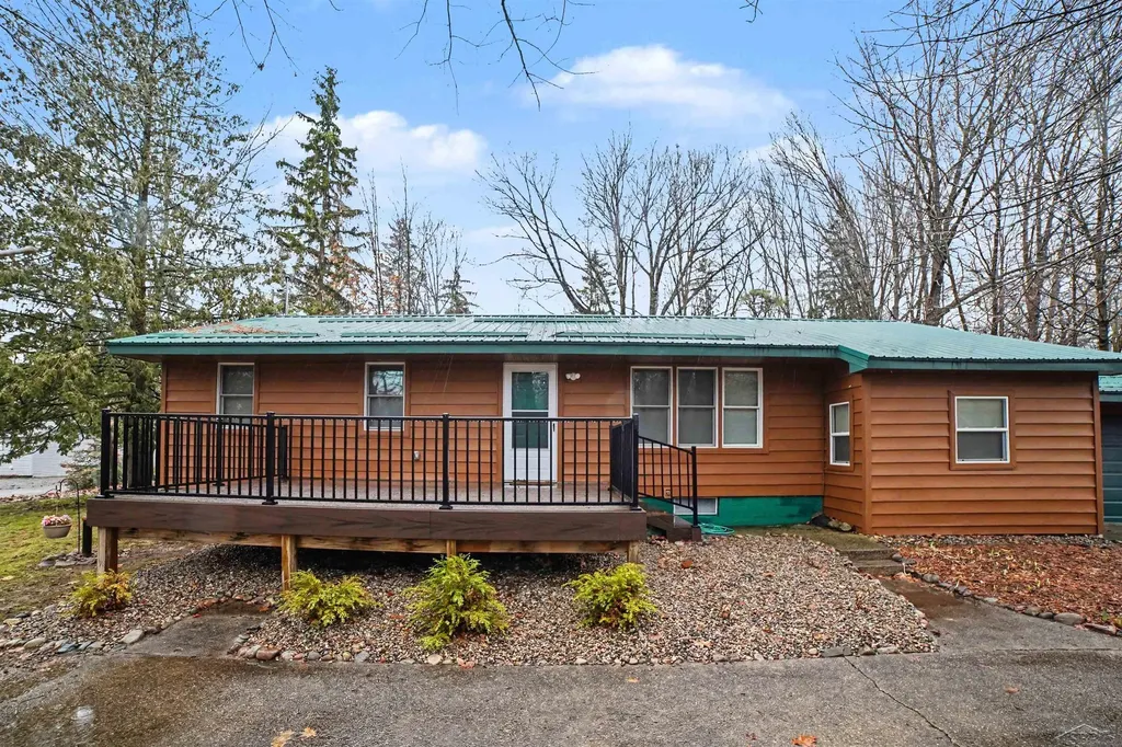 441 Hillcrest Drive Garfield Township MI 48632