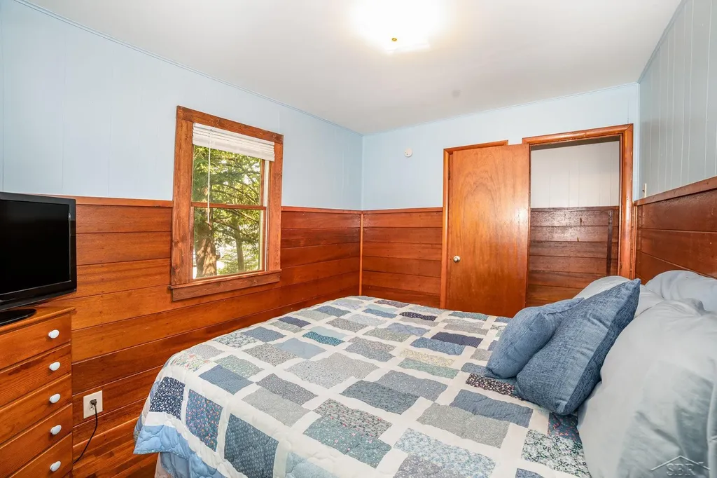 441 Hillcrest Drive Garfield Township MI 48632