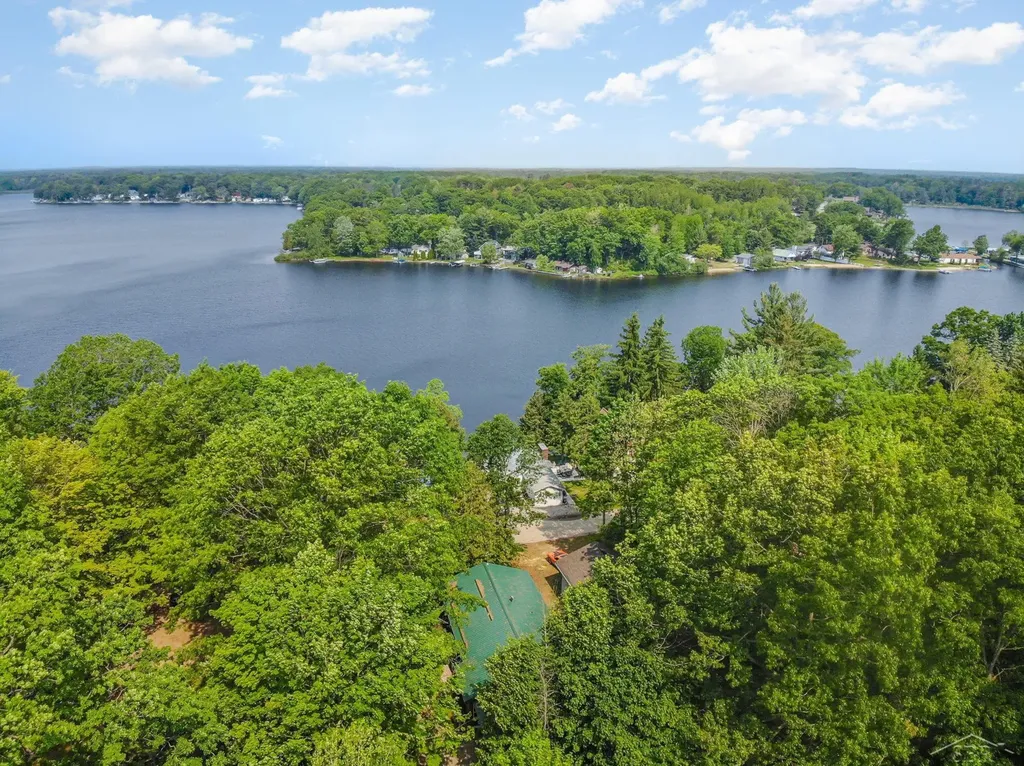 441 Hillcrest Drive Garfield Township MI 48632