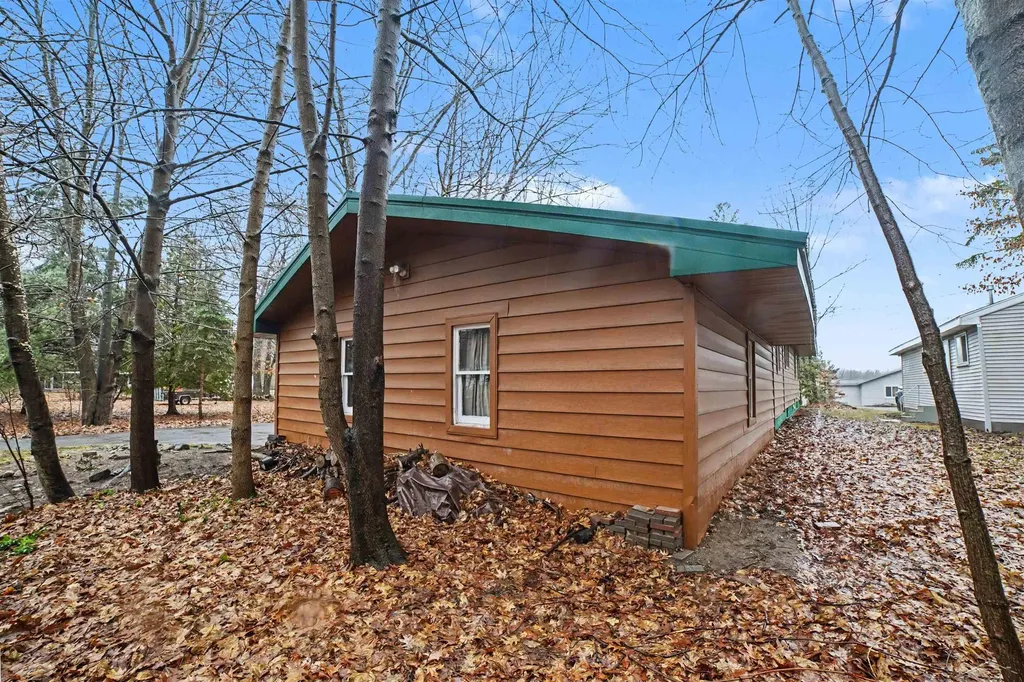 441 Hillcrest Drive Garfield Township MI 48632