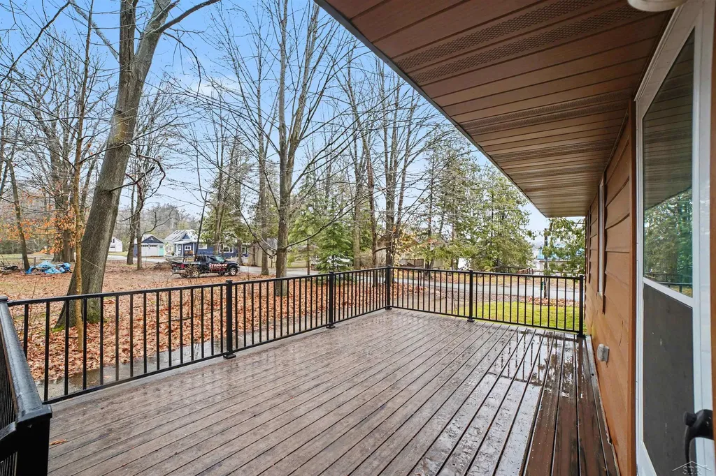 441 Hillcrest Drive Garfield Township MI 48632