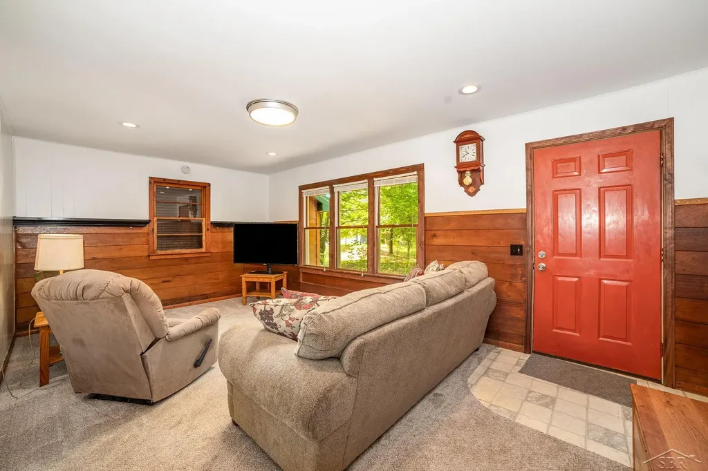 441 Hillcrest Drive Garfield Township MI 48632