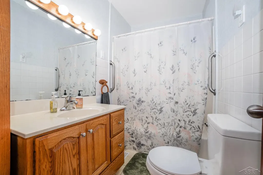 441 Hillcrest Drive Garfield Township MI 48632
