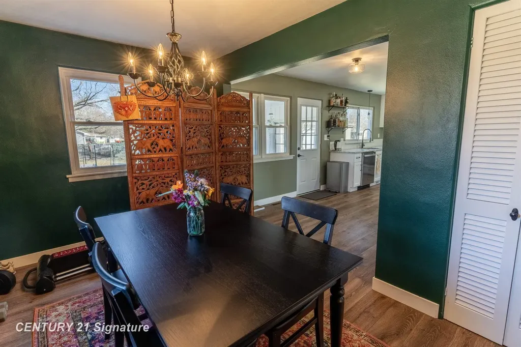 2251 E Stewart Road Midland Charter Township MI 48640
