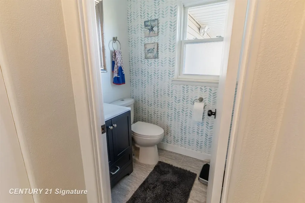2251 E Stewart Road Midland Charter Township MI 48640