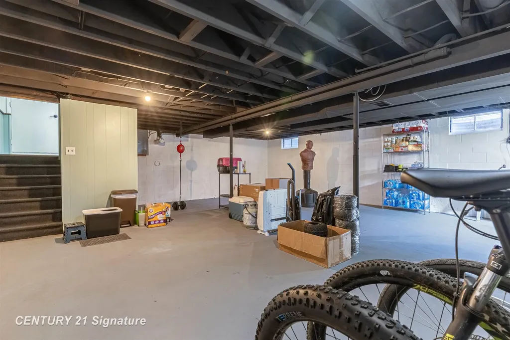 2251 E Stewart Road Midland Charter Township MI 48640