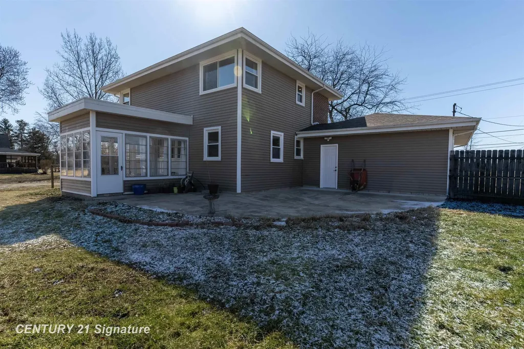 2251 E Stewart Road Midland Charter Township MI 48640
