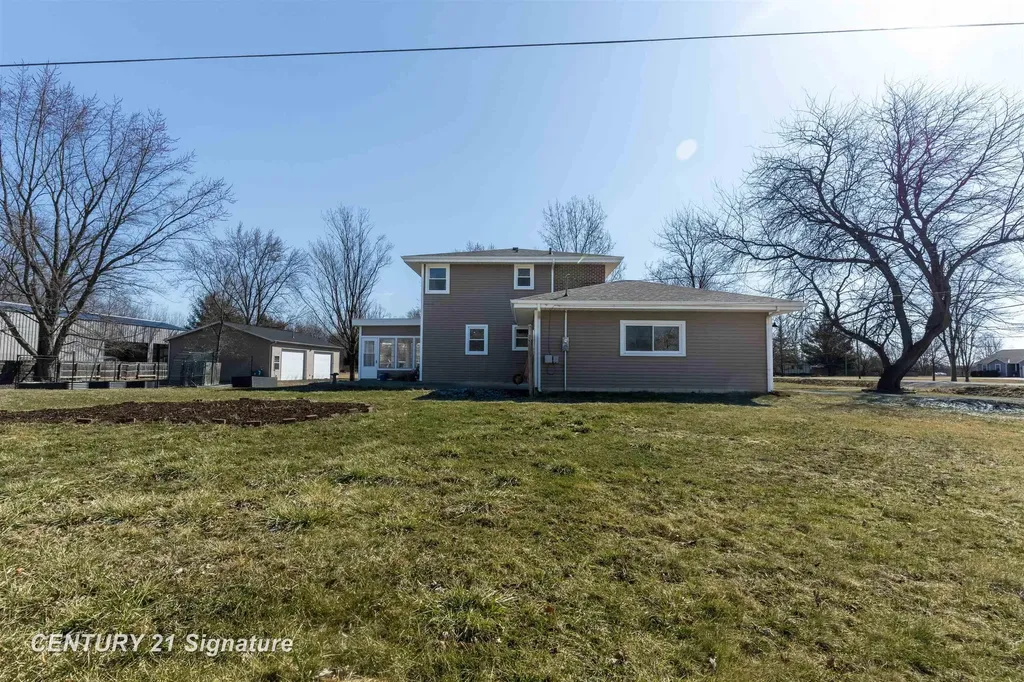 2251 E Stewart Road Midland Charter Township MI 48640