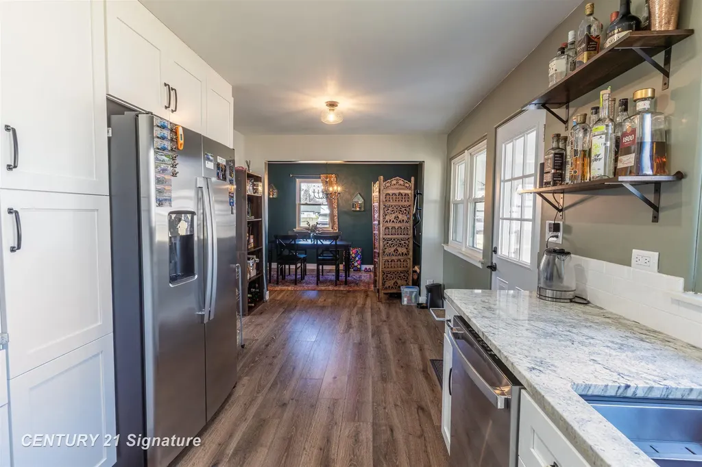 2251 E Stewart Road Midland Charter Township MI 48640