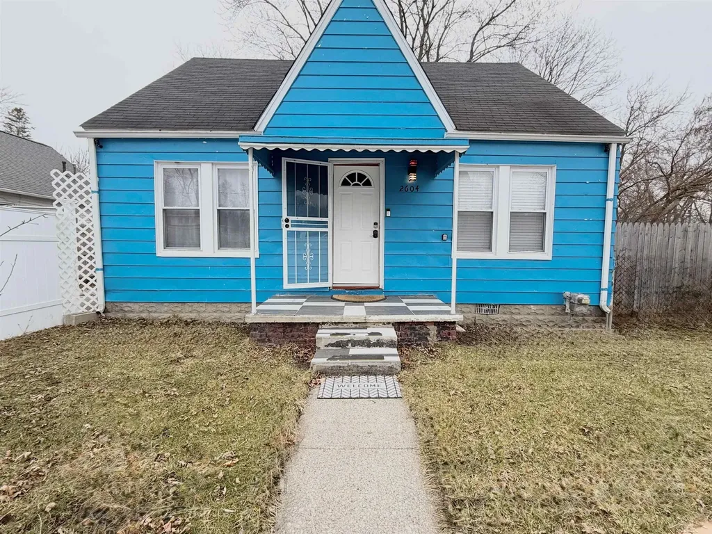 2604 Owen Street Saginaw City MI 48601