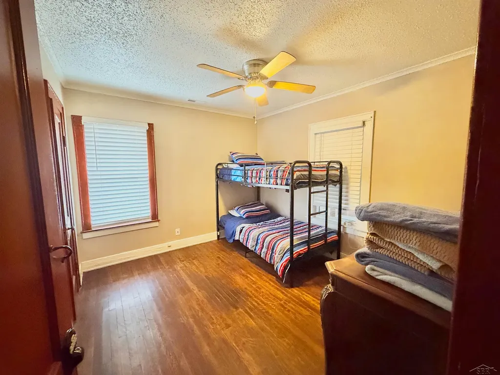 2604 Owen Street Saginaw City MI 48601