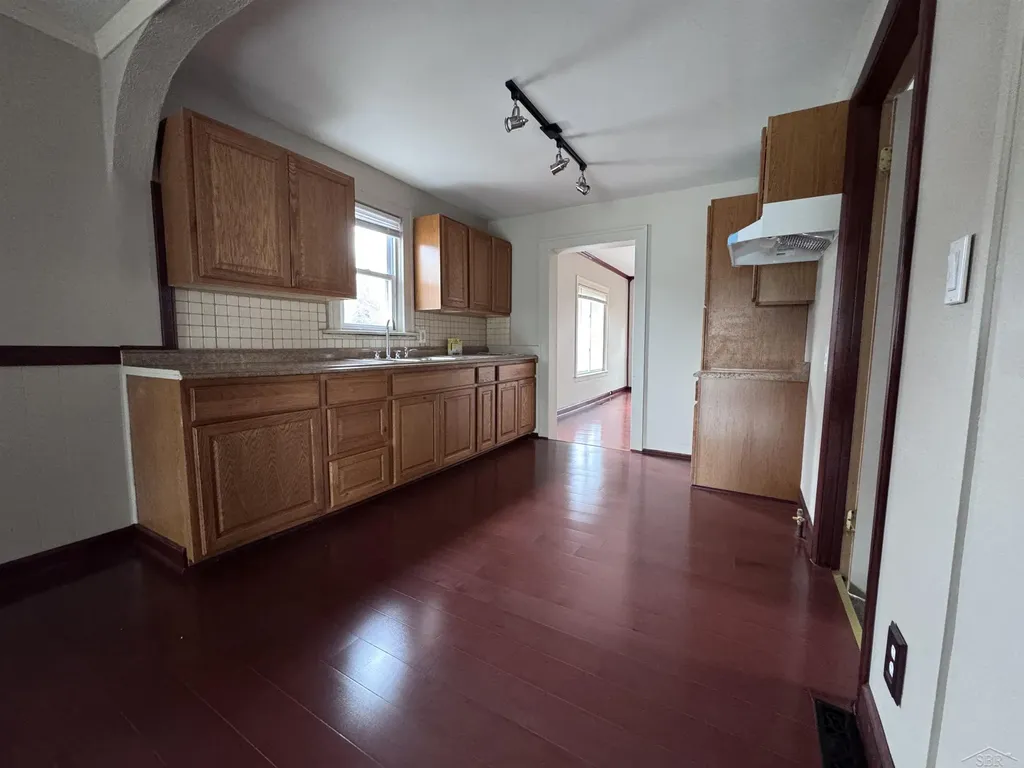 1904 James Street Essexville City MI 48732