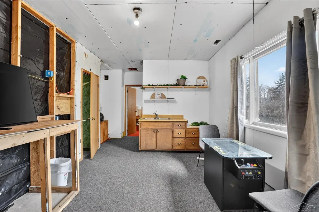 4403 N Raucholz Road Richland Township MI 48626