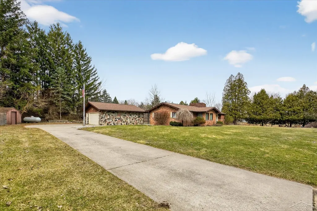 4403 N Raucholz Road Richland Township MI 48626