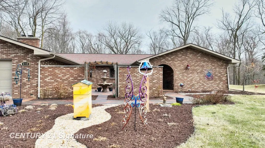 6728 N River Road Tittabawassee Township MI 48623