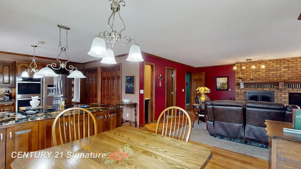 6728 N River Road Tittabawassee Township MI 48623