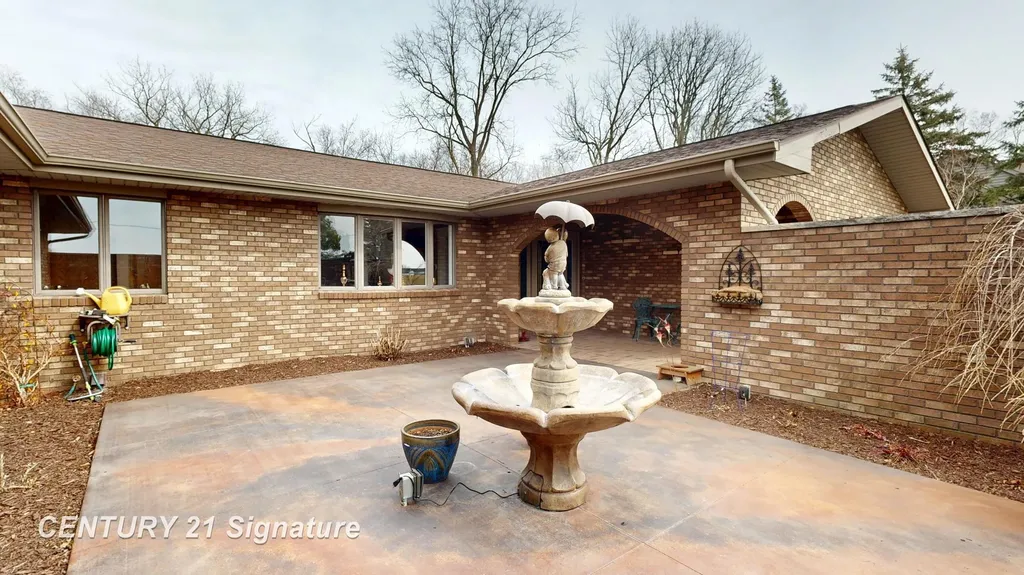 6728 N River Road Tittabawassee Township MI 48623