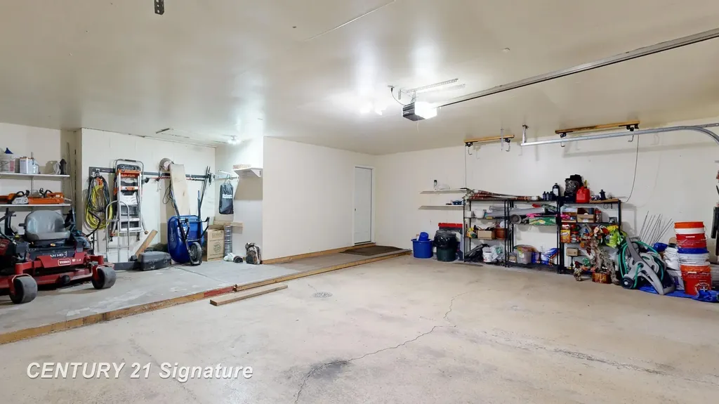 6728 N River Road Tittabawassee Township MI 48623