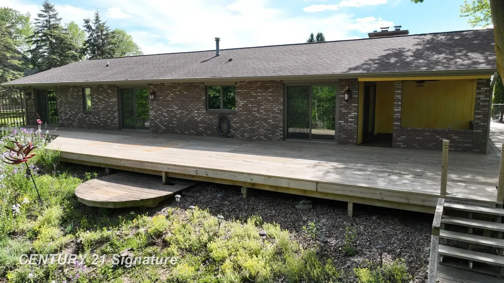 6728 N River Road Tittabawassee Township MI 48623