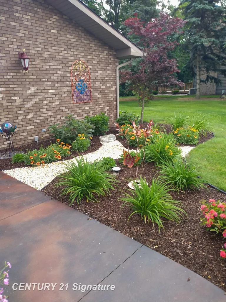 6728 N River Road Tittabawassee Township MI 48623