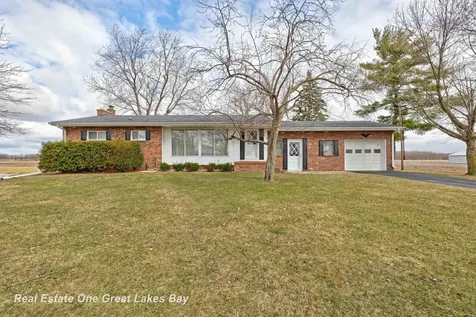 8730 Chesaning Road Chesaning Township MI 48616