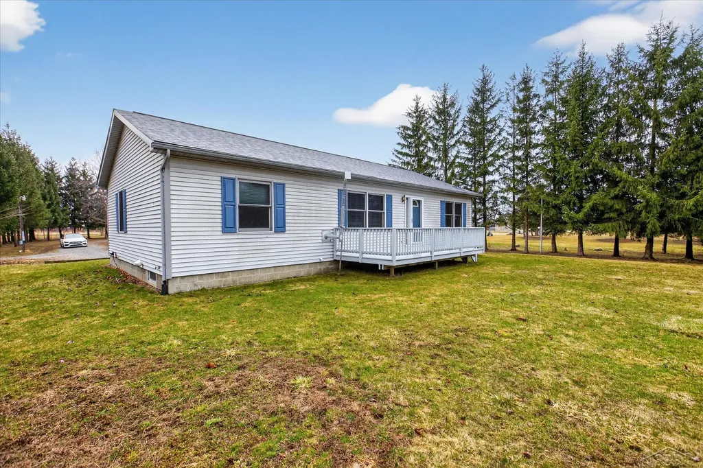 9280 N Lakeshore Road Port Austin Township MI 48467
