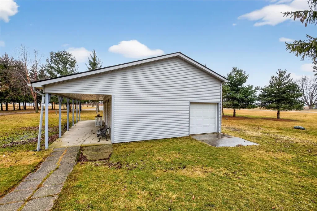 9280 N Lakeshore Road Port Austin Township MI 48467
