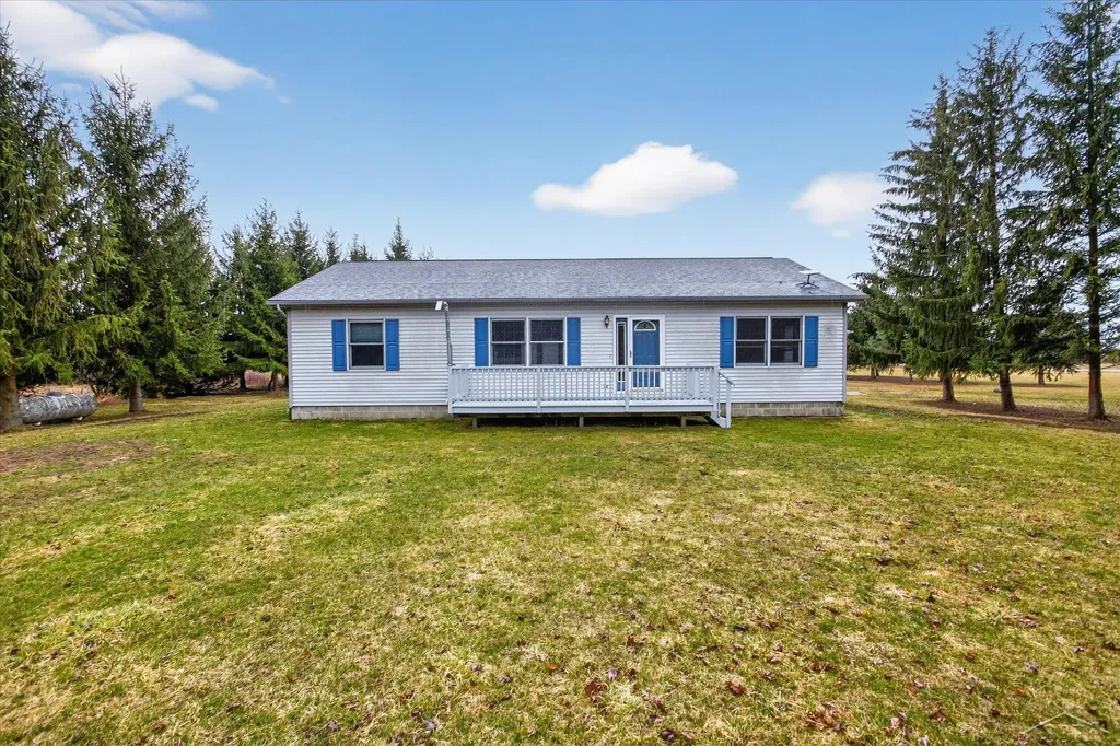 9280 N Lakeshore Road Port Austin Township MI 48467