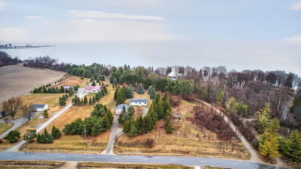 9280 N Lakeshore Road Port Austin Township MI 48467