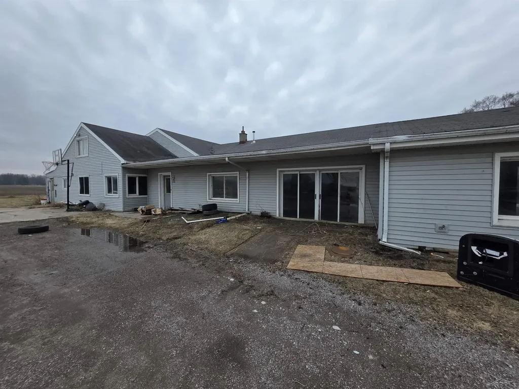 2418 Wetters Road Kawkawlin Township MI 48708
