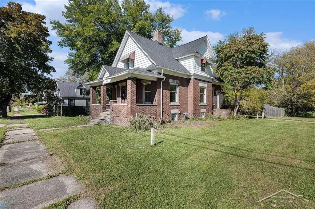 521 Birch Street Saginaw City MI 48601