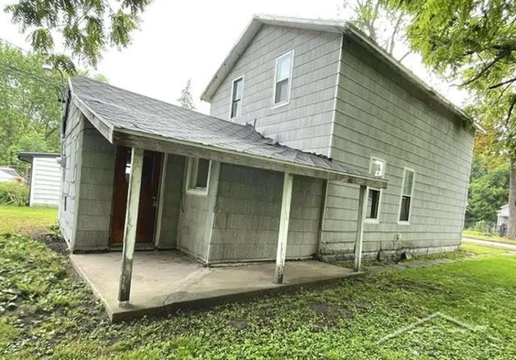 616 N Oakley Street Saginaw City MI 48602