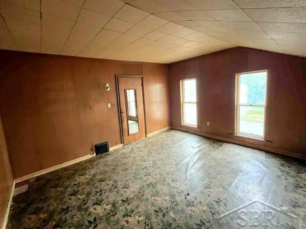 616 N Oakley Street Saginaw City MI 48602
