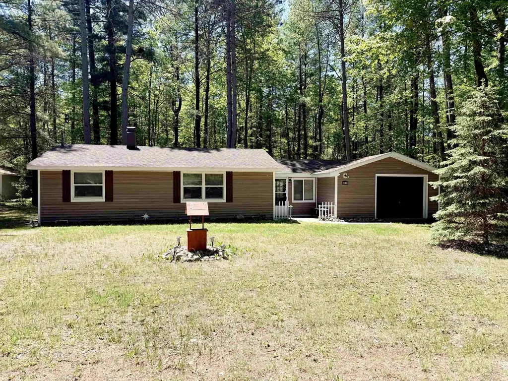 4019 E Higgins Lake Drive Gerrish Township MI 48653