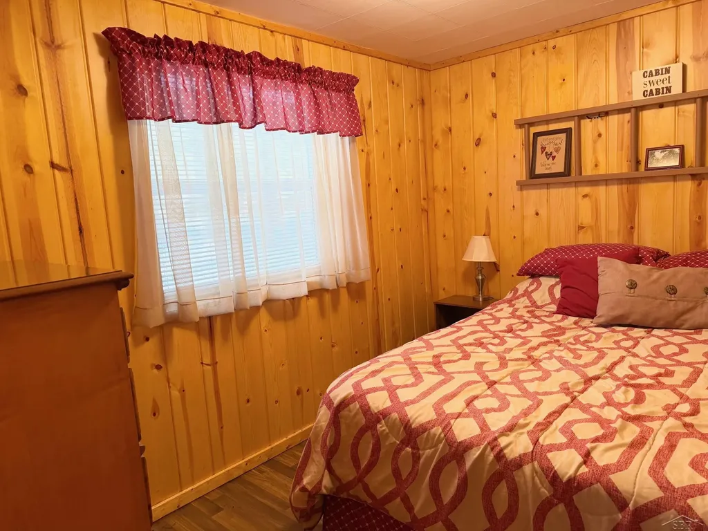 4019 E Higgins Lake Drive Gerrish Township MI 48653