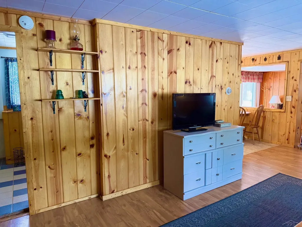 4019 E Higgins Lake Drive Gerrish Township MI 48653