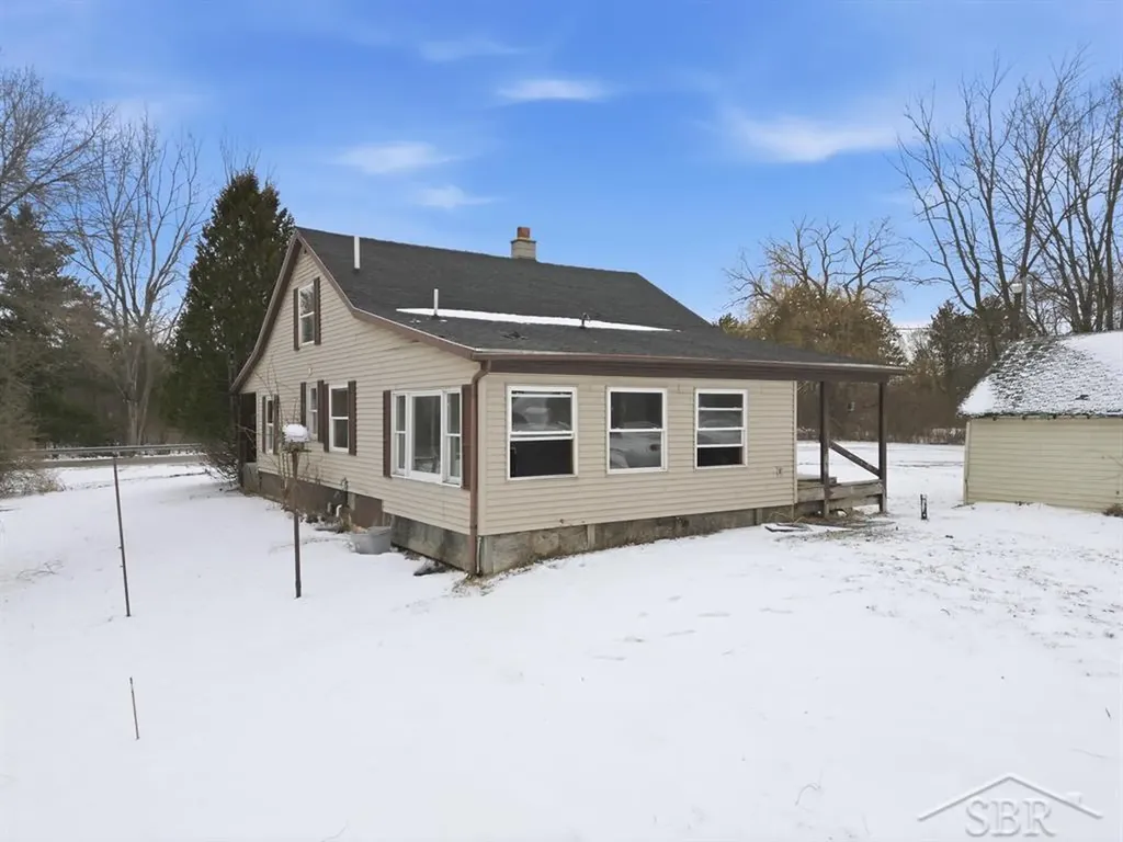 2177 W Knox Road Tobacco Township MI 48612