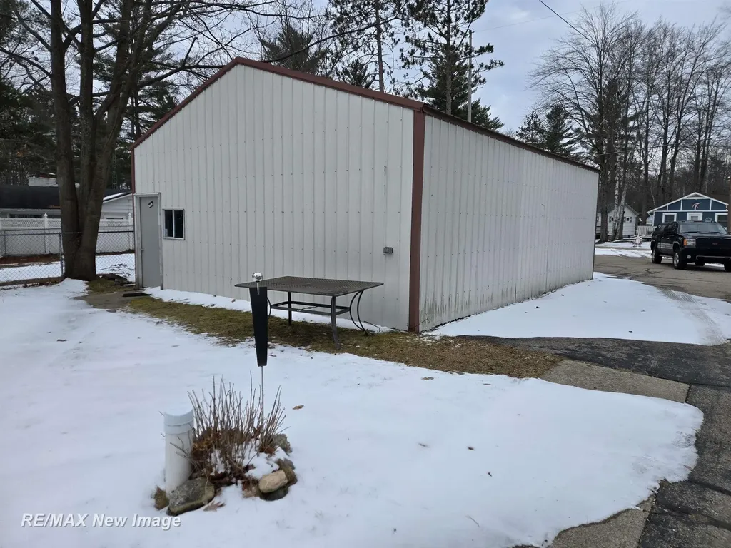 3837 S Pine Road Billings Township MI 48612