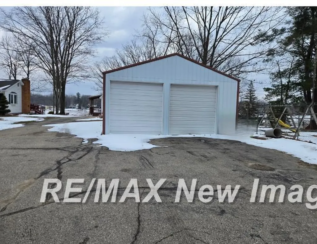 3837 S Pine Road Billings Township MI 48612