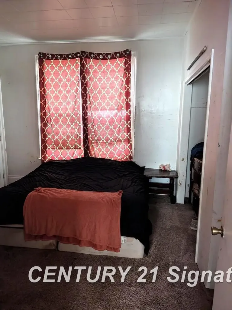 812 Sanderson Street St. Charles Village MI 48655