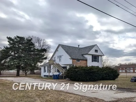 812 Sanderson Street St. Charles Village MI 48655