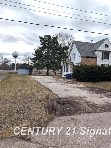 812 Sanderson Street St. Charles Village MI 48655