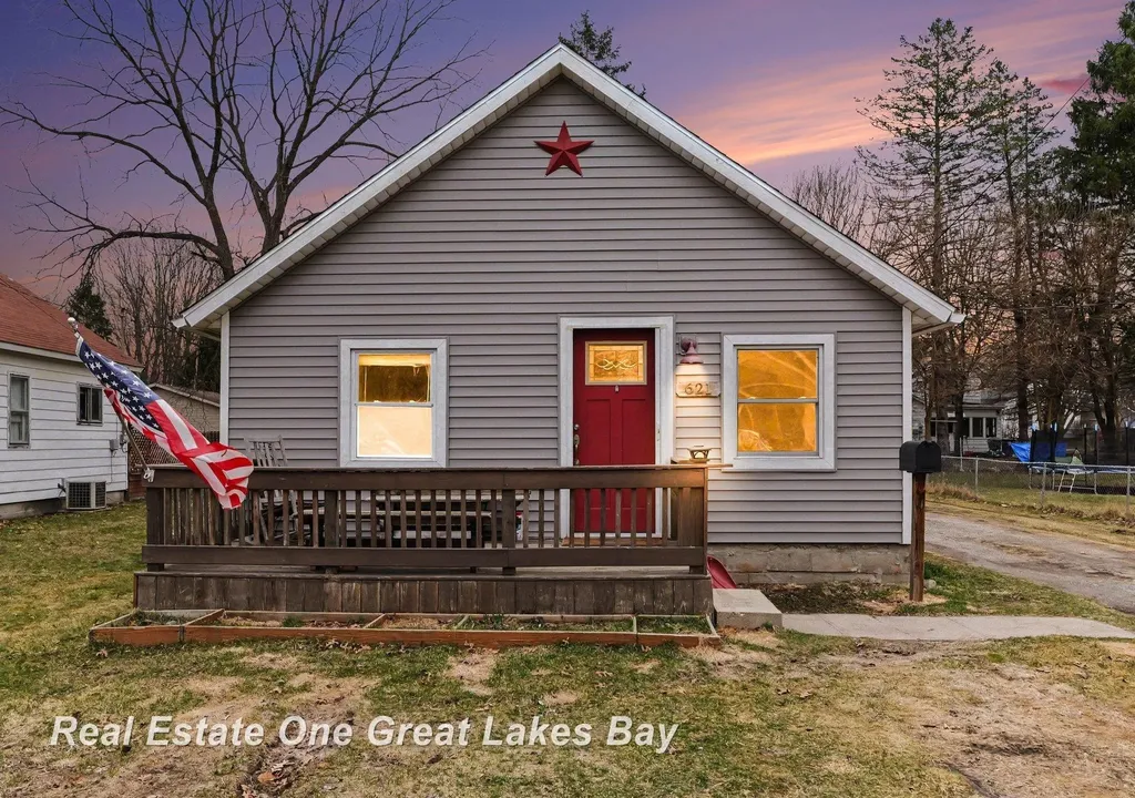 621 W Hosmer Street St. Charles Village MI 48655